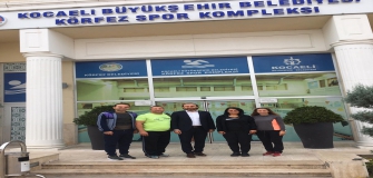 Beden Eğitimi Öğretmenlerimiz Körfez Belediyesi Yüzme Havuzu Müdürü Ali Osman BAŞ'ı  Ziyaret Etiiler.